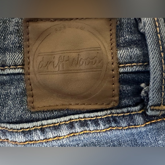 Driftwood Distressed Studded Jean - Size 29 - Picture 6 of 7